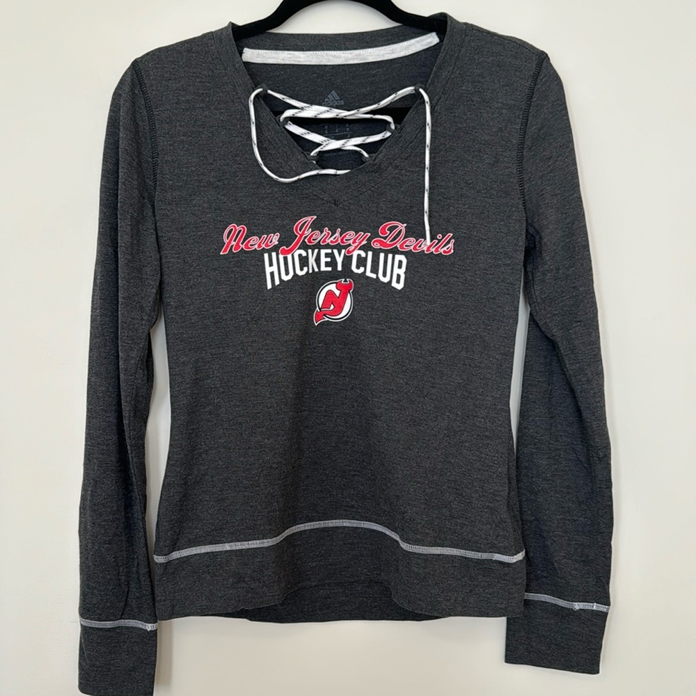 NEW Adidas NHL New Jersey Devils Lace-Up Top sz Medium
